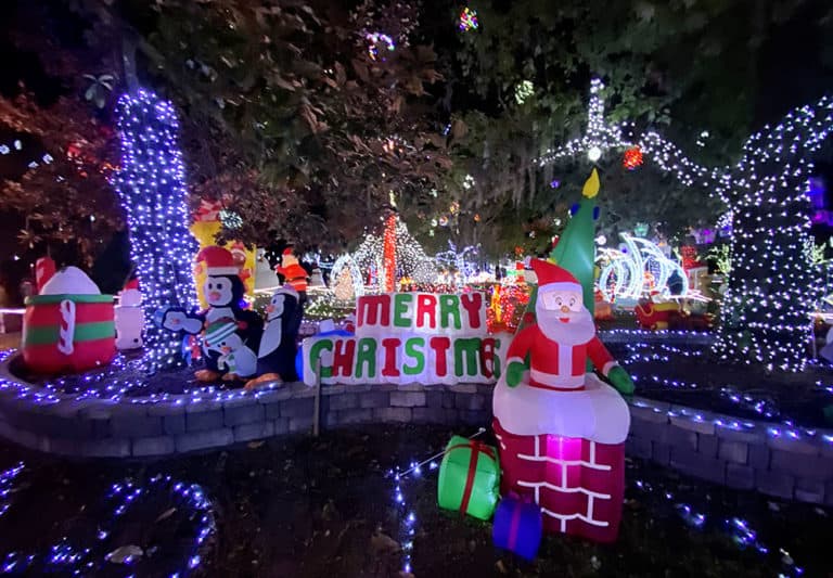 2024 Beauclerc Christmas Lights Jacksonville Beach Moms