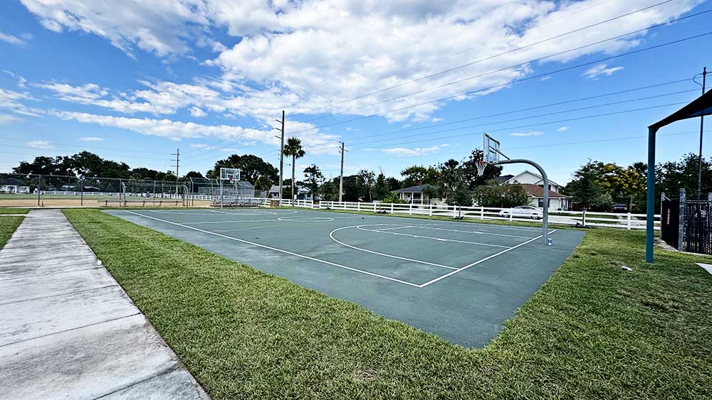 Tennis Courts at Gonzales Park in Jacksonville Beach, FL